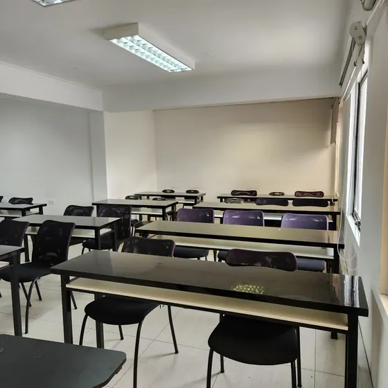 Gran Espacio, Luminoso De 420 M2 Para Oficinas