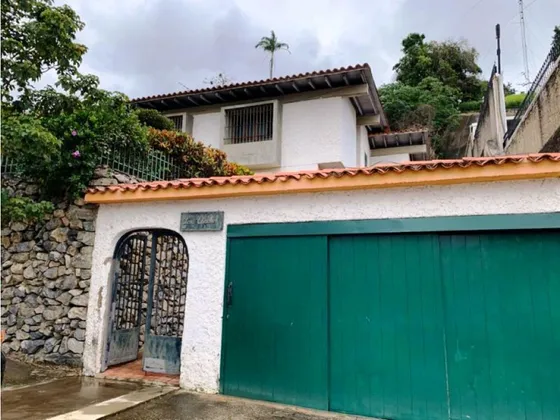 Se Vende Casa 325m2 4h+s/4b+s/4pe Prados Del Este 5816
