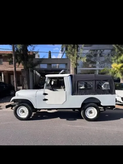 Jeep Ika 1.0