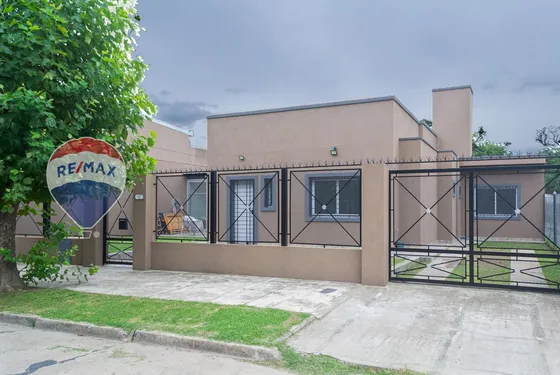Casa En Venta Luis Guillon A Estrenar