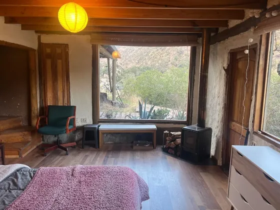 Casa-cabaña En Camino A Farellones, Orilla De Río, Tranquilo