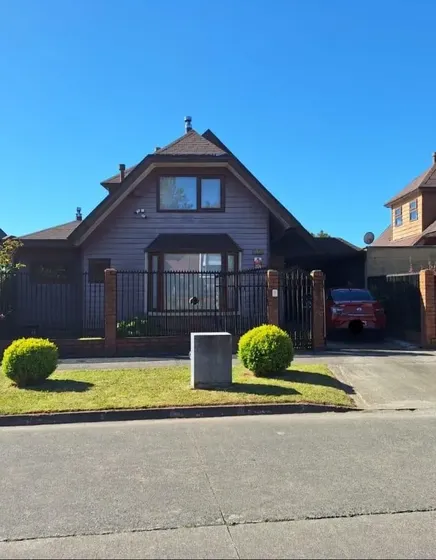 Se Vende Amplia Casa En Mirador De La Bahia