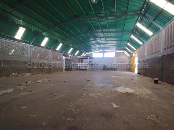 Marcos González Alquila Galpón Zona Oeste ( El Tostao ) Barquisimeto Lara #25-5891