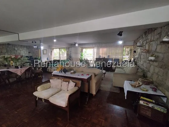 Apartamento Para Remodelar En El Rosal 25-23797 Bb