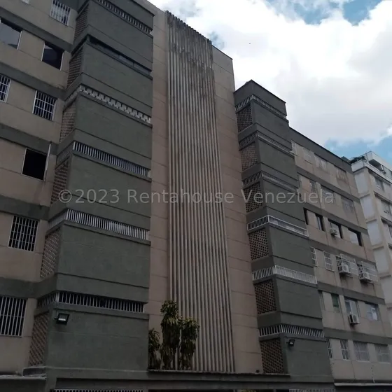 Rah Chacao Vende Apartamento Chuao 23-32423 