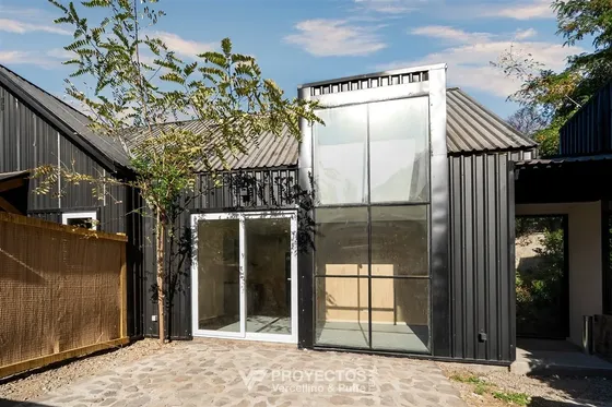 Casa En Arriendo De 1 Dorm. En Lo Barnechea