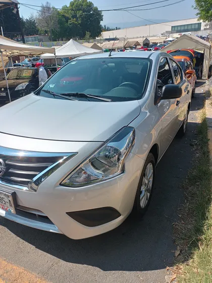 Nissan V-drive 1.6 Mt A/c Audio