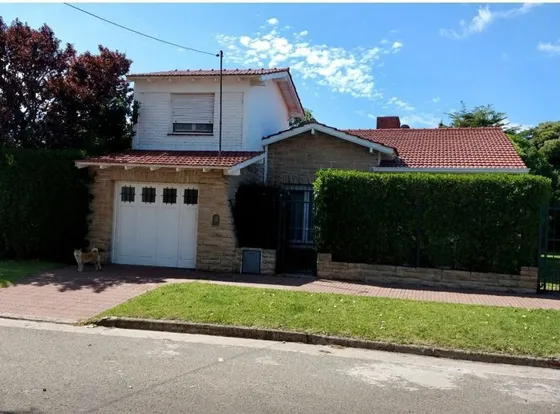Casa  En Venta Ubicado En Miramar, Costa Atlántica, Buenos Aires