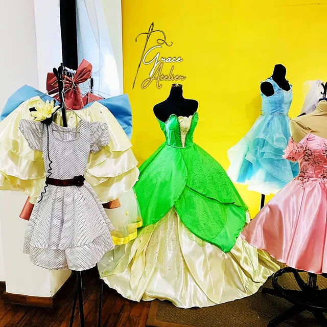 Alquiler De Vestidos Quince Años, Graduaciones & Fiestas