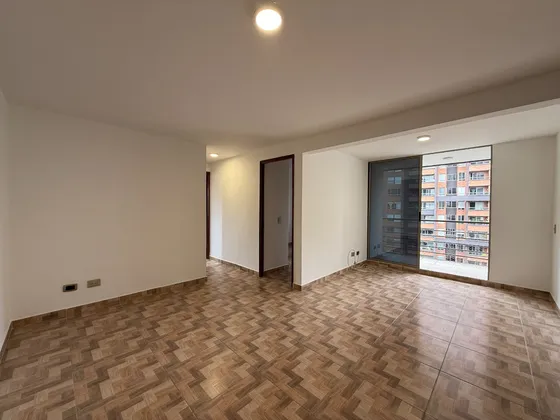 Apartamento En Venta, Loma De Los Bernal, Medellín