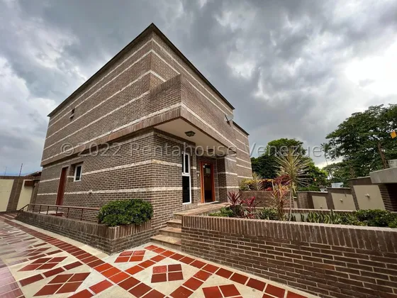 Casa En Venta En Colinas De Bello Monte 