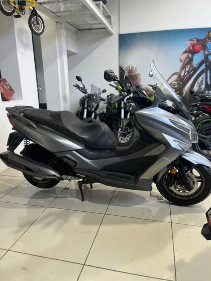 Kymco X Town 250 2022 20650km /kawacolor