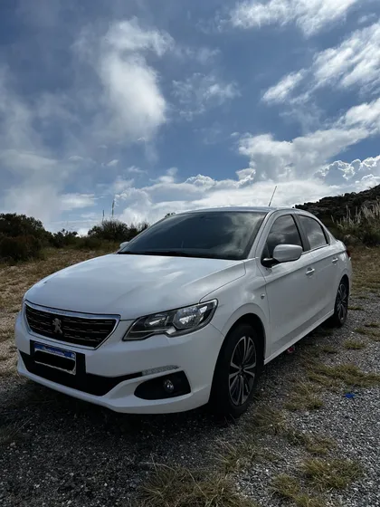 Peugeot 301 1.6 Allure Plus