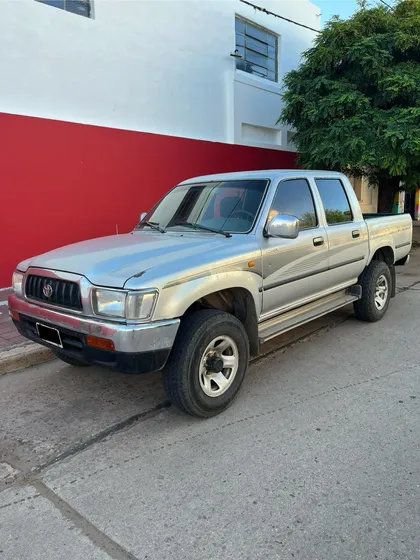 Toyota Hilux Pick-up 3.0 Cd Srv Cuero I 171cv 4x2