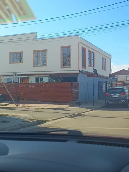 Propiedad Con 2 Casas Independientes Y Negocio En Esquina