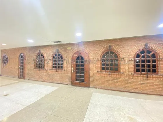 Ana Torres. Local Comercial En Venta 24-16573 En Chuao