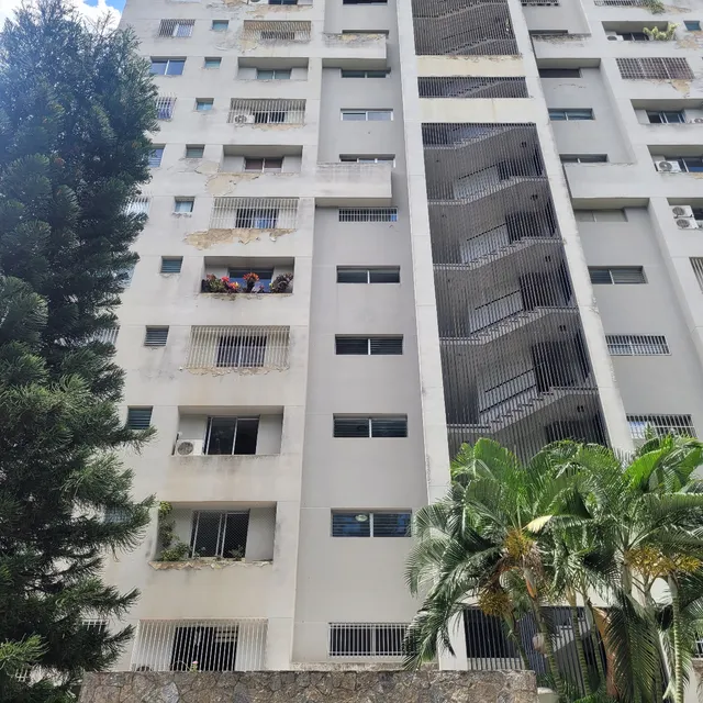 El Cafetal Se Alquila Apartamento En Calle Privada P7l