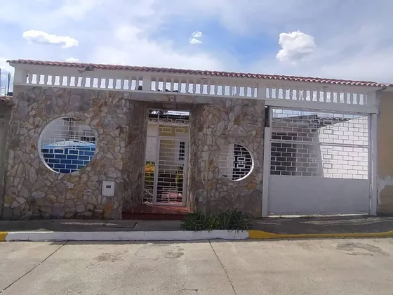 Casa Venta Charallave/ Colinas De Betania