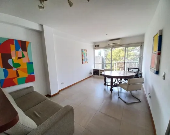 Monoambiente En Alquiler Con Balcon A 1 Cuadra De H. Yrigoyen