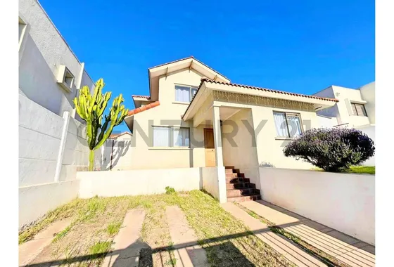 Casa Chilena En Venta En Loteo El Santuario