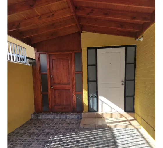 Arriendo Casa En El Abrazo, Pasaje Cerrado