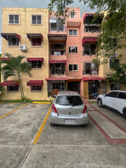 Apartamento En Venta 3 Habitaciones En La Autopista Duarte.