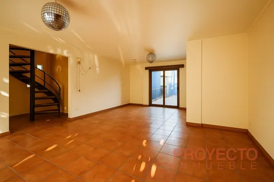 Condominio - Exequiel Fernández / Prof. Juan Gomez Millas