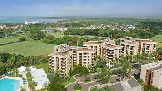 Venta De Apartamentos En Planos De Proyecto De Torres Con Hermosas Vistas Al Campo De Golf De Playa Dorada!