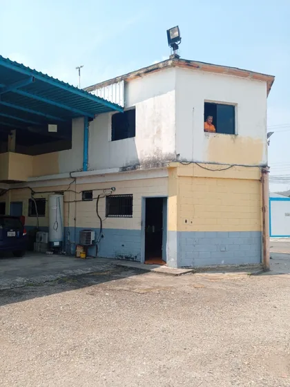 Alquiler De Terreno San Diego Campo Solo  Con Bienechuria Pequeña Para Alamcenamiento O Transporte