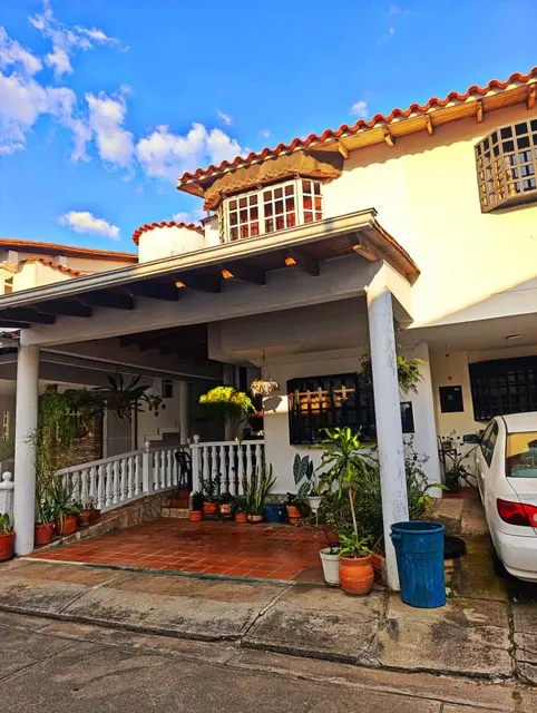 Casa En Venta Urbanización California Suites San Cristobal Av Ula