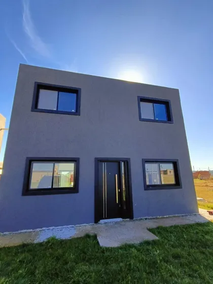 Casa En Venta - 3 Dormitorios 2 Baños - 380mts2 - San Vicente