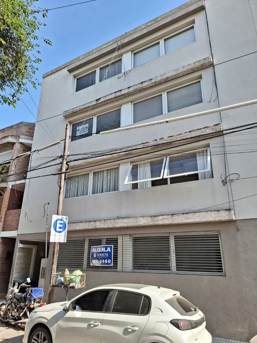 Vendo Oficina De 34 M², Con Baño Y Kitchenette, Casi Esquina Duarte Quiros