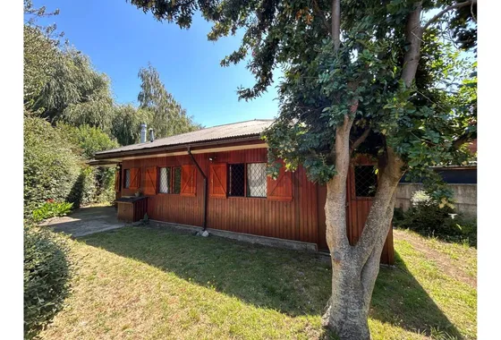 2 Casas Con Excelente Ubicación  Pucón