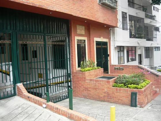 Se Vende Amplio Apartamento De 100 M2 En El Exclusivo Sector Del Peñon