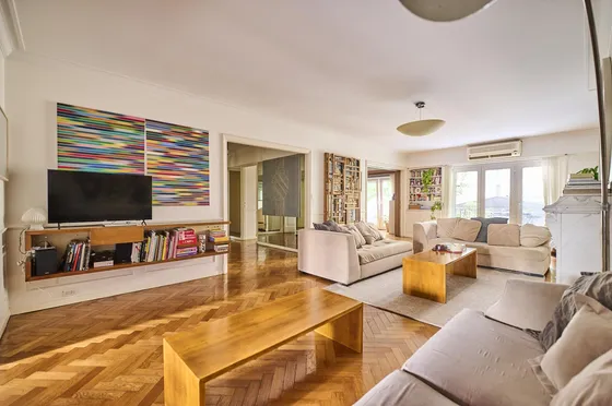 Venta Exclusivo Departamento De 5 Ambientes En Recoleta