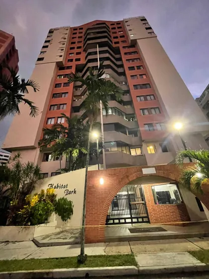 Apartamento En Venta Lo Mangos Valencia Res. Habitat Park. Área Social Con Piscina Planta 50% Pozo. Doble Anillo De Seguridad. Dapo