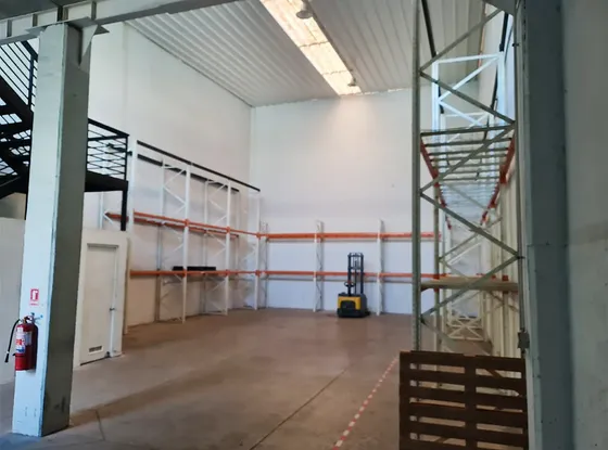 Bodega De 260m2 En Condominio Avenida El Retiro/renca