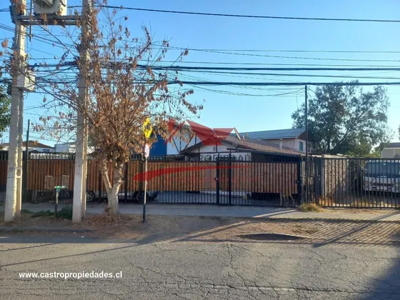Casa De Un Piso, 4 Dormitorios, 2 Baños, Quilicura