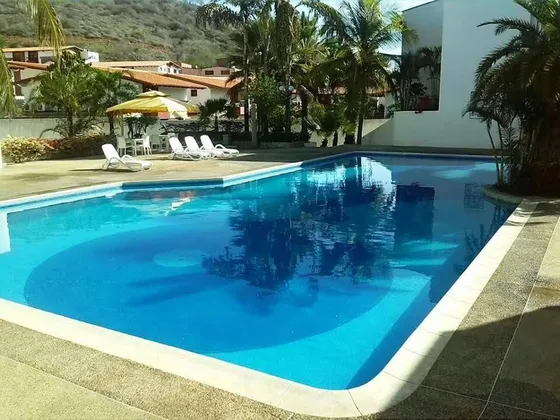 Alquiler Fijo. Bello Apto. Paraiso. Pampatar 