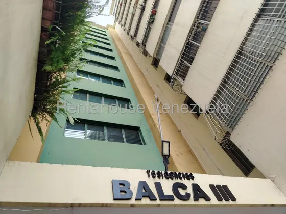 # 26-18972 Alquiler Apartamento Céntrico En Piso Bajo Con Cocina Remodelada Y Tanque De Agua Barquisimeto,lara |gm |