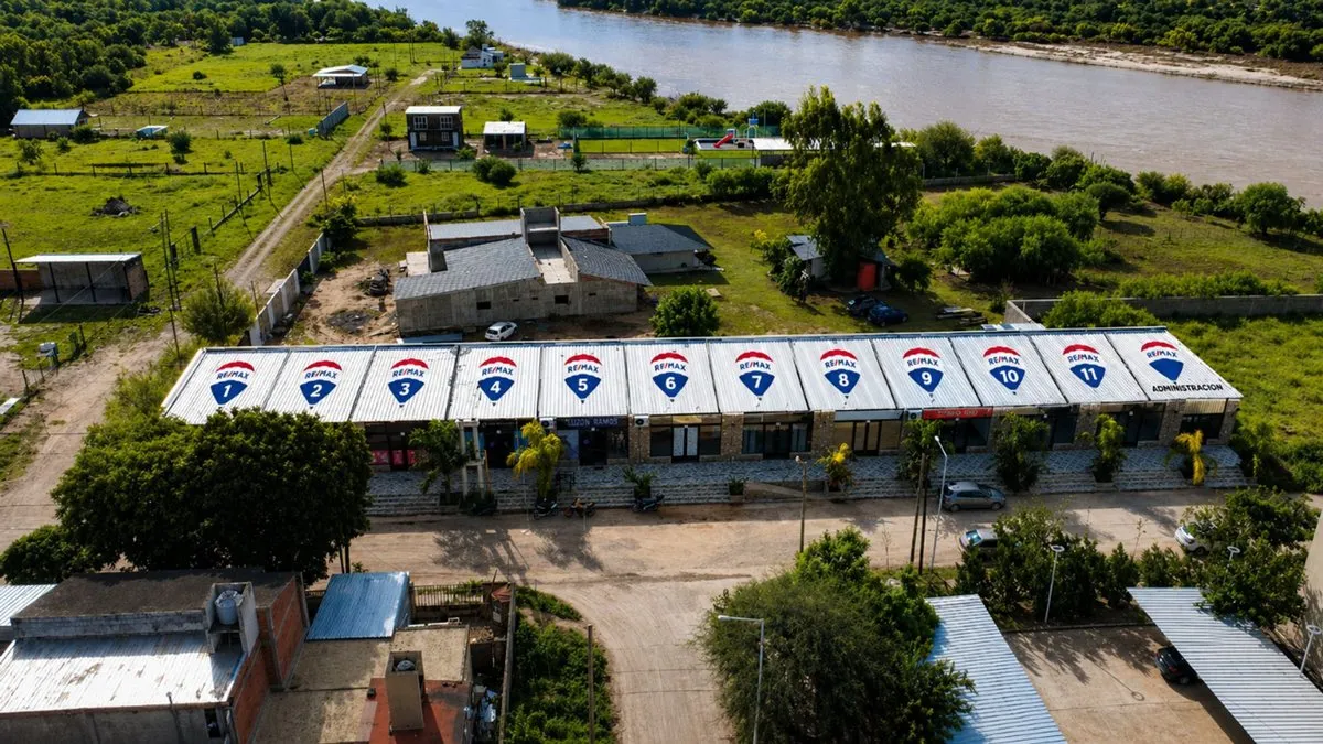 Locales En Venta Con Renta - Altos Del Golf 