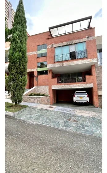 Te Ofrezco Hermosa Casa En Sabaneta
