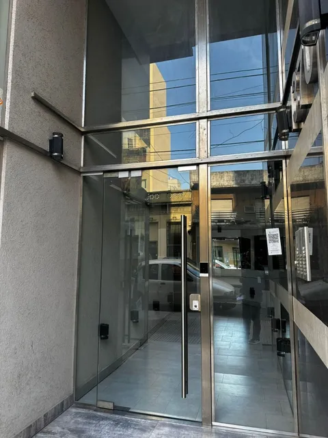 Departamento De 3 Ambientes Con Cochera En Alquiler En Palermo Hollywood. Entre Av Cordoba Y Niceto Vega Con Cochera Fija Cubierta, Y 2 Baños Completos 66 Metros Cuadrados 5to Piso Contrafrente