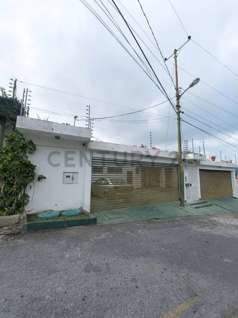Casa Moderna En Urb Topo Sannin Con Financiamiento  San Antonio De Los Altos
