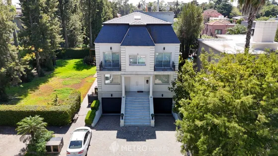 Casa En Venta 6 Ambientes En Barrio Dorrego Quilmes