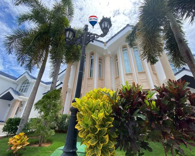 Casa Para Que Te Permitas Soñar Con Una Vida Llena De Confort Y Sofisticacion En Esta Residencia Excepcional En Venta En El Conjunto Royal Crown En El Municipio Mariño De La Isla De Margarita