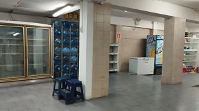 Traspaso Local Detras Iglesia En El Recreo, A Pie De Calle Yc