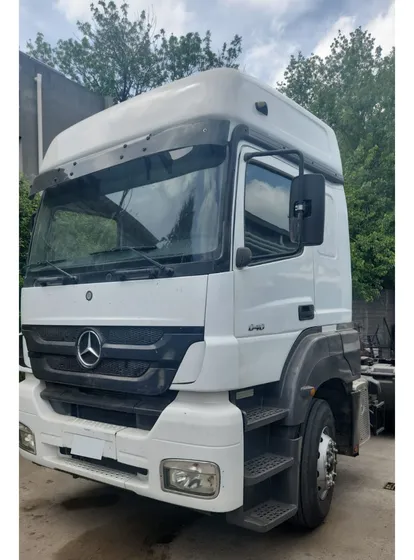 Mercedes Benz Axor 2040 Automatico Cabina Alta - Año 2012