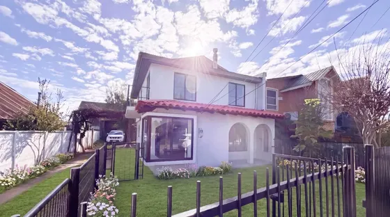 Amplia Casa En Venta En Chiguayante