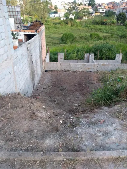 Terreno 5x20 Fundação Feita